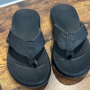 Reef Classic Black Sandals cushioned size 7